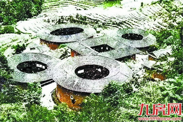 福建昨日被雪景刷屏 漳州土楼五十年来首次下雪-九房网