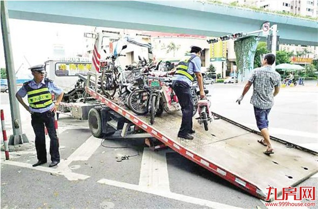 交警岛内严查电动车交通违法行为 昨日查扣722辆——九房网
