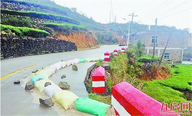 受暴雨影响同安15条公交线路停运一月 村民出行成难题——九房网 受暴雨影响同安15条公交线路停运一月 村民出行成难题——九房网