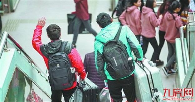 如何让BRT出行更舒适？ 代表委员建议增设坡道、垂直电梯等设施——九房网