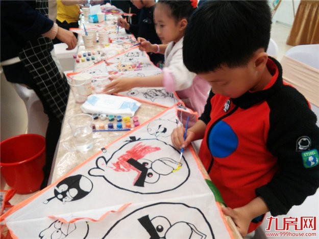 时代中心：暖心周末 陪伴是最长情的告白 ——九房网