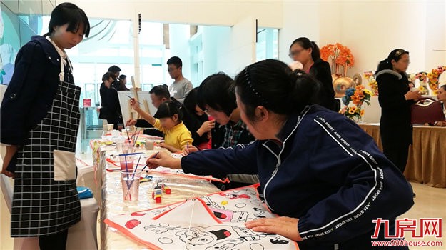 时代中心：暖心周末 陪伴是最长情的告白 ——九房网