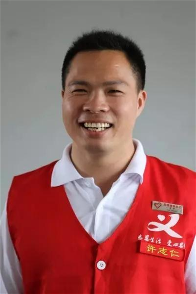 全国最美的父亲居然在厦门 没想到他是这样一个人！——九房网