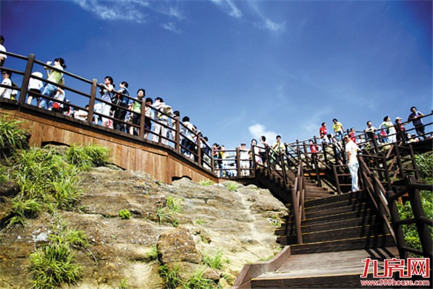 国庆长假临近 不少热门旅游线路已经基本被预订满——九房网