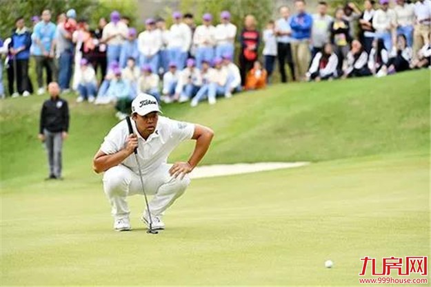 中国高尔夫球职业业余配对锦标赛落幕 潘艳红张进拿支票——九房网