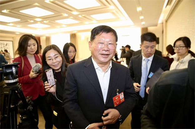 富力地产总裁张力：收购万达酒店资产，万达让了很大的利——九房网