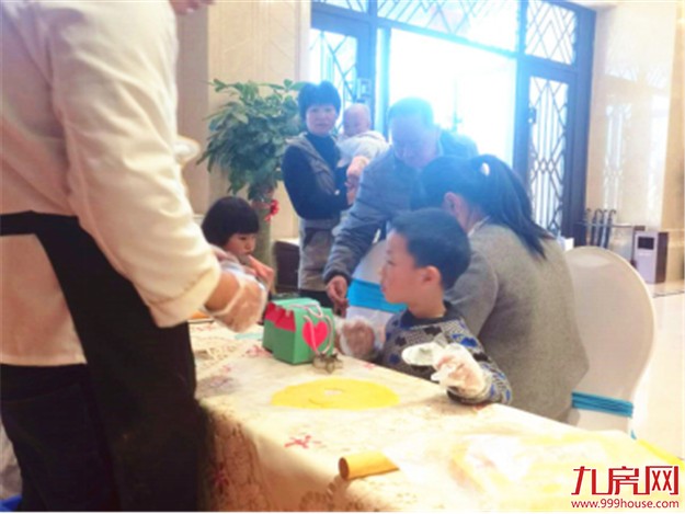 “女神”间的聚会：精彩花絮揭秘——九房网