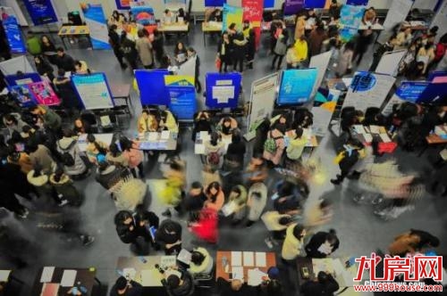 聚焦城市抢人大战：“户口空挂”隐忧何解？——九房网