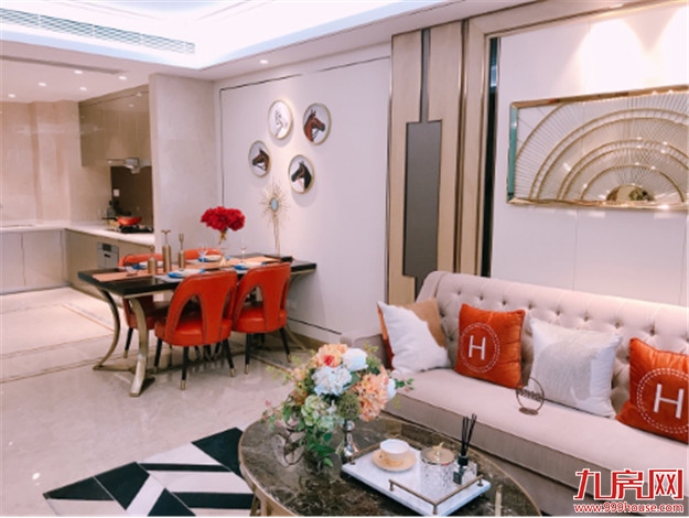 像一棵海草海草，在深海里舞蹈~——九房网