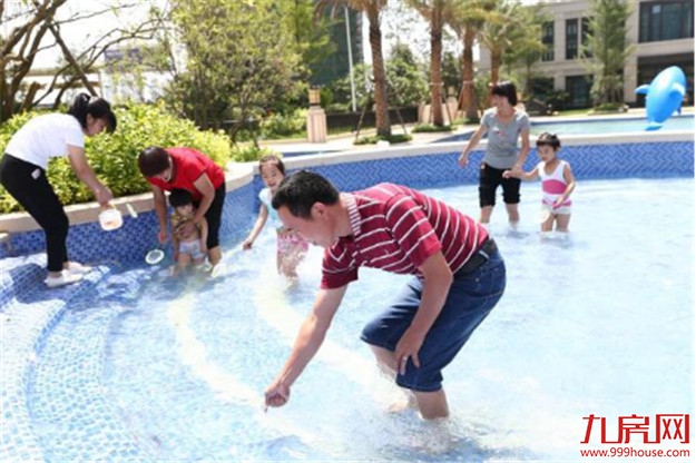 像一棵海草海草，在深海里舞蹈~——九房网