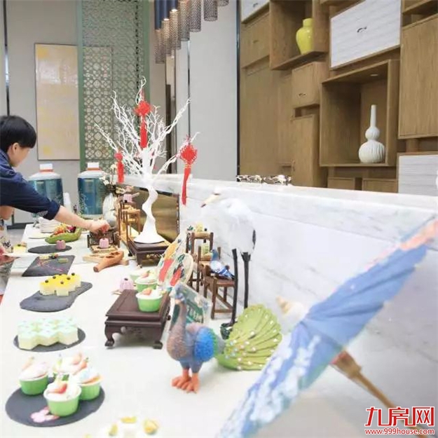 全城惊艳：百鸟王国空降富力·凤凰谷，刷新夏日展会热度！——九房网