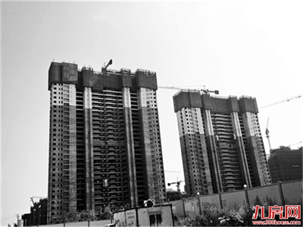 厦门楼市众生相：岛内房价普跌1万每平方米，买房者称再等等——九房网