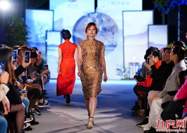 当曾凤飞遇见桃李春风丨似是故人归——九房网