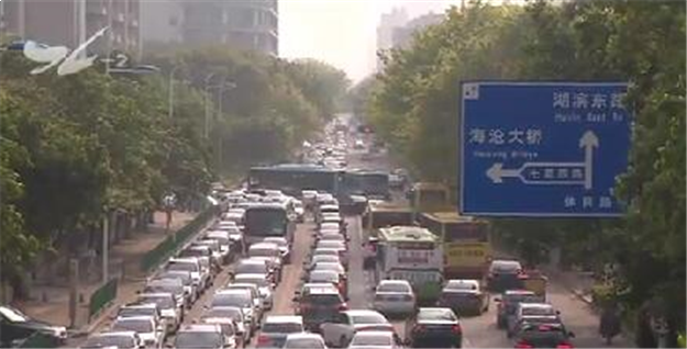 湖滨中路体育路路口左转车道禁止掉头 市民有建议——九房网