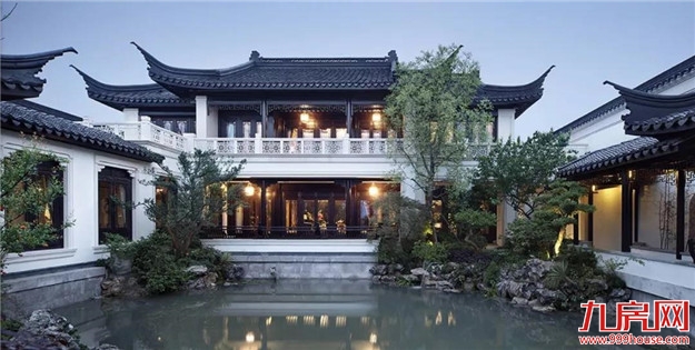 那一年盛夏，蔚蓝，那是一面，坠入山谷的天空之境…——九房网