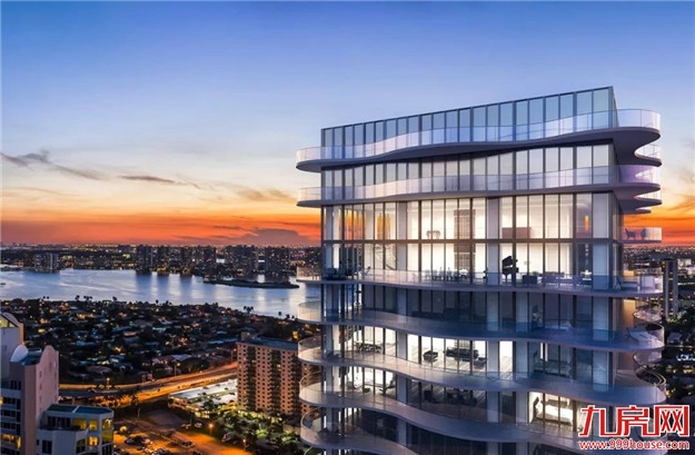 那一年盛夏，蔚蓝，那是一面，坠入山谷的天空之境…——九房网