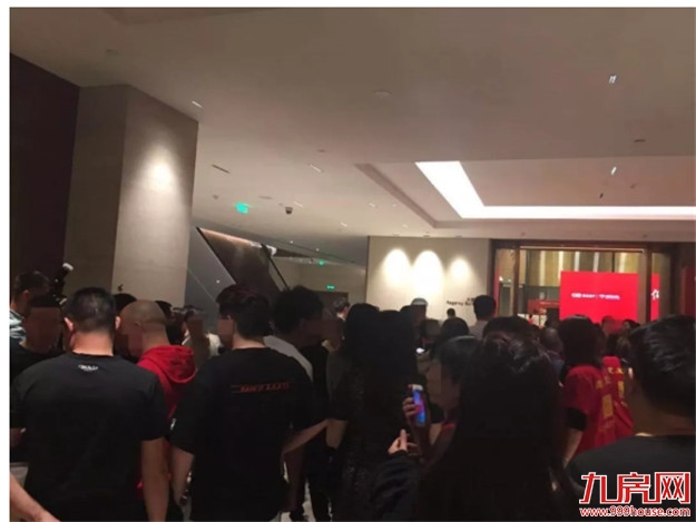 刚刚，岛内豪宅二期深夜抢开，现场抢房盛况曝光，购买力太强大了!——九房网