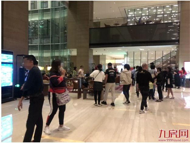 刚刚，岛内豪宅二期深夜抢开，现场抢房盛况曝光，购买力太强大了!——九房网