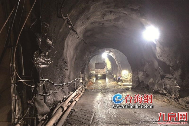 厦门海沧隧道今年年底建成通车 海域段主洞本周末前实现双线贯通——九房网 厦门海沧隧道今年年底建成通车 海域段主洞本周末前实现双线贯通——九房网