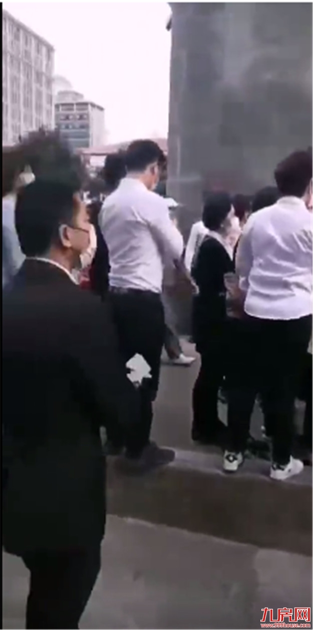 惊了！猛降2100元/㎡！岛内房源2.8万起！捡漏还是接盘?——九房网