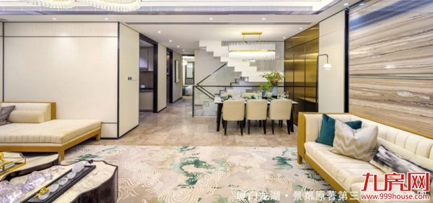 风向突变！戴着口罩也要抢……——九房网