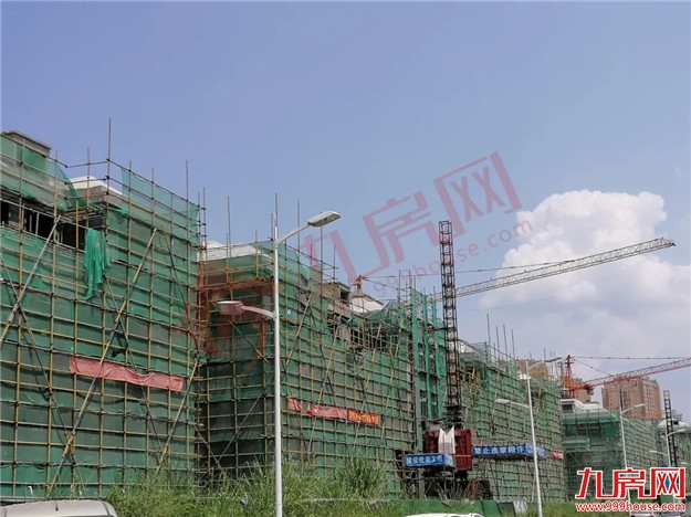 低价警报!刚需必看!暴踩闽侯高新区!1字头楼盘聚集!谁才是性价比之王?——九房网 低价警报!刚需必看!暴踩闽侯高新区!1字头楼盘聚集!谁才是性价比之王?——九房网