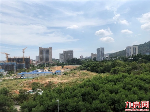 10.16晋江世纪大道边三宗优质宅地公开拍卖，最高毛坯商品住宅限价13552元/平方米——九房网