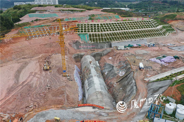 提前五个月！沙厦高速岩内隧道施工结束，昨日21时恢复双向通行！——九房网