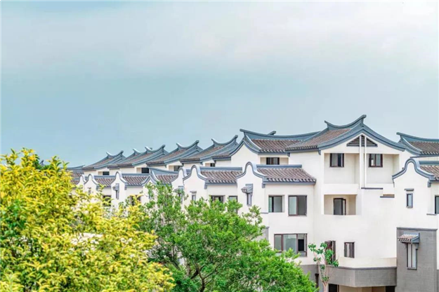 猛料！最低2.5万/㎡！3区7盘随时入市！其中有一区新盘断供7年！——九房网