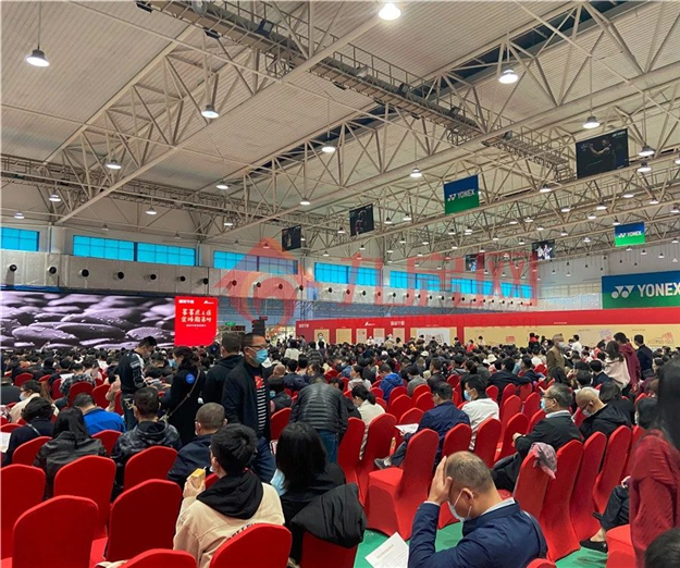 岛外也疯狂!上午两盘齐开!近2000人抢房!购房者:买房像抢白菜!——九房网 岛外也疯狂!上午两盘齐开!近2000人抢房!购房者:买房像抢白菜!——九房网