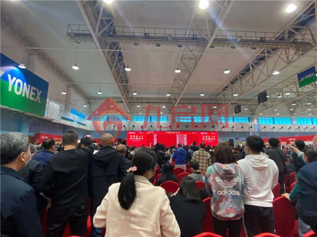 岛外也疯狂!上午两盘齐开!近2000人抢房!购房者:买房像抢白菜!——九房网 岛外也疯狂!上午两盘齐开!近2000人抢房!购房者:买房像抢白菜!——九房网