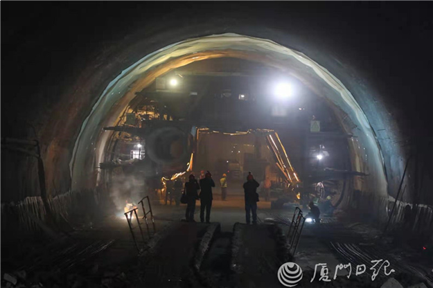 快讯！厦门第二西通道(海沧隧道)工程左线贯通——九房网