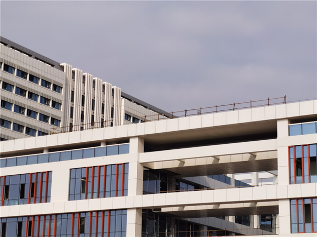 马銮湾医院 全面落架,2021年投用!——九房网 马銮湾医院 全面落架,2021年投用!——九房网