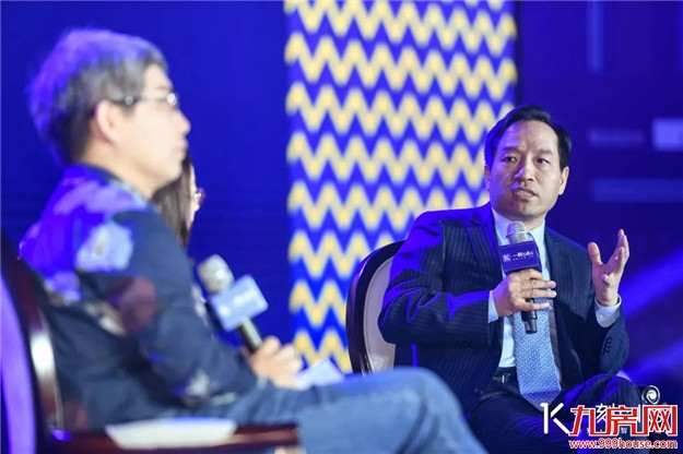 世界聚焦新经济！一刻talks新经济·春季创新峰正在举行——九房网