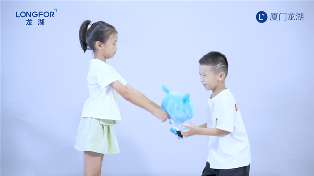 弟弟妹妹,这次的舞台换你们——九房网 弟弟妹妹,这次的舞台换你们——九房网