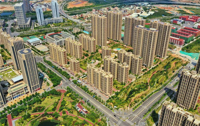 最新！产权赠送、配偶随迁、子女入学……厦门“抢人”政策升级！——九房网