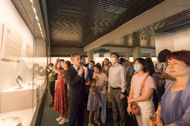 助力世遗,弘扬海丝文化!世茂海丝馆“明清外销瓷珍品集萃”特展盛大开启!——九房网 助力世遗,弘扬海丝文化!世茂海丝馆“明清外销瓷珍品集萃”特展盛大开启!——九房网