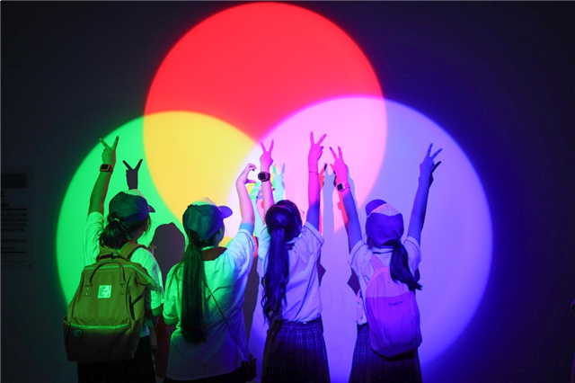 爸爸竟然成了“职业大粉”——九房网