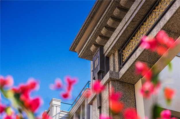 龙湖首开·景粼原著|尺度难得大平墅 席位锐减——九房网 龙湖首开·景粼原著|尺度难得大平墅 席位锐减——九房网