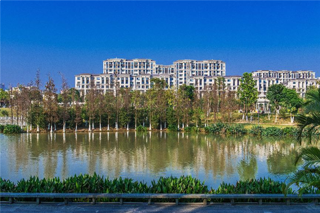 龙湖首开·景粼原著|全湖景大平墅 岂止于大——九房网 龙湖首开·景粼原著|全湖景大平墅 岂止于大——九房网