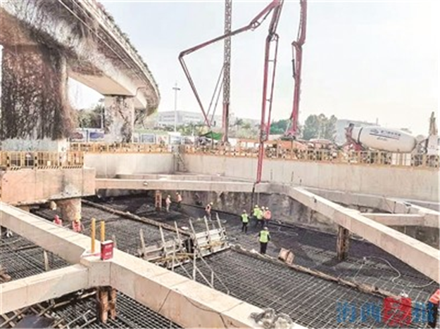 翔安大桥BRT高架桥桩基托换处隧道顶板混凝土浇筑完成——九房网