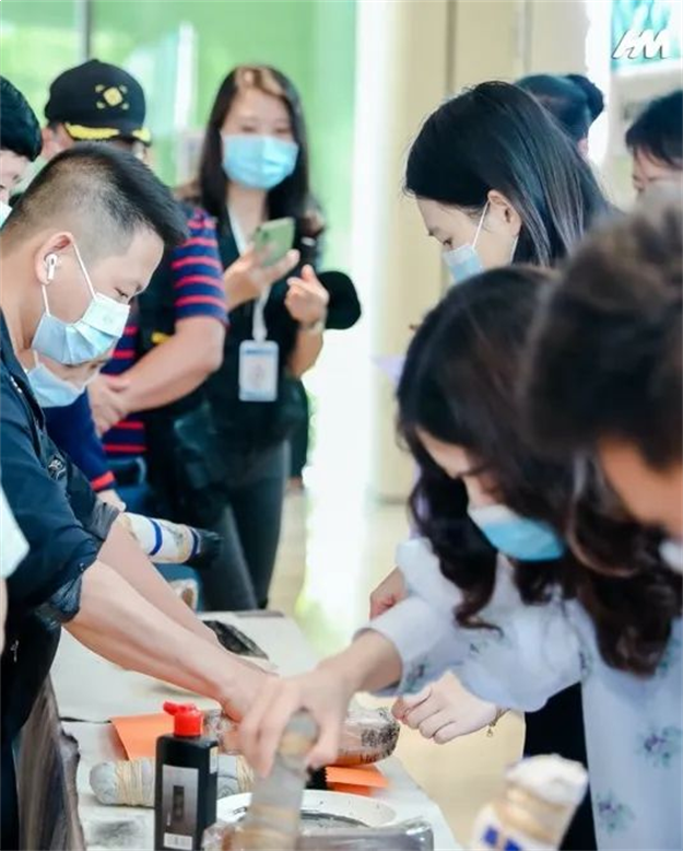 漳州台商区首届摄影展 | 在光影的艺术中,发现生活之美!——九房网 漳州台商区首届摄影展 | 在光影的艺术中,发现生活之美!——九房网