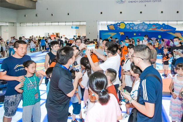 小龙人计划 | 牵着“蜗牛”去散步，让爱不慌不忙——九房网