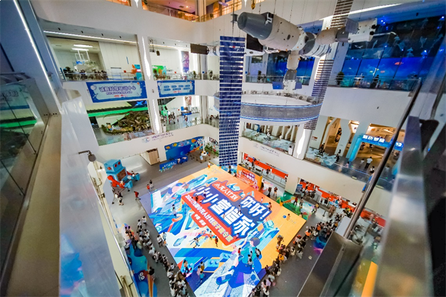 小龙人计划 | 牵着“蜗牛”去散步，让爱不慌不忙——九房网