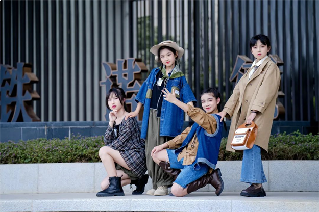 【中铁诺德逸都|云墅】样板绽放,诚邀品鉴——九房网 【中铁诺德逸都|云墅】样板绽放,诚邀品鉴——九房网