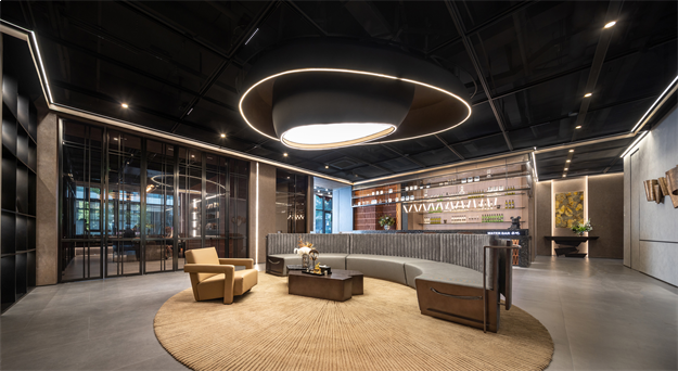 龙湖2024年运营业务收入为135.2亿元,同比增长4.5%。——九房网 龙湖2024年运营业务收入为135.2亿元,同比增长4.5%。——九房网